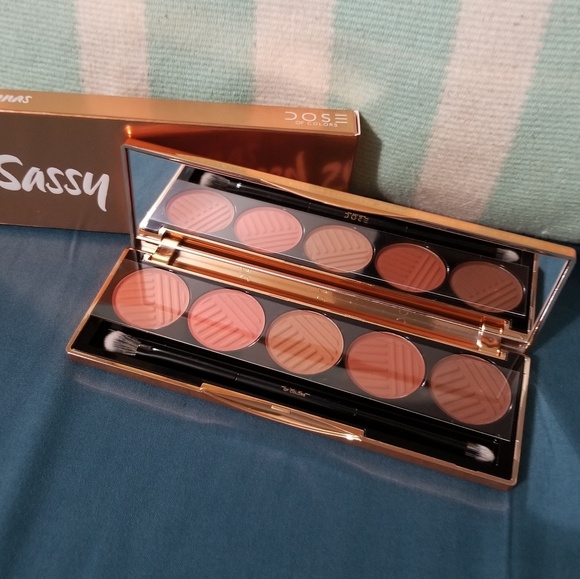 Dose Sassy Siennas Palette - Picture 2 of 2